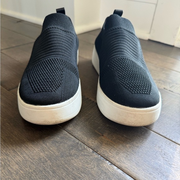 STEVE MADDEN Beale Black Slip-On Black Platform Sneakers Size 9 Preppy Goth Chic - Picture 3 of 8